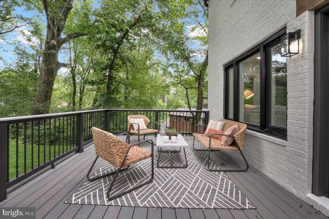 2520 N VERNON ST, Arlington, VA 22207