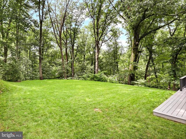 2520 N VERNON ST, Arlington, VA 22207