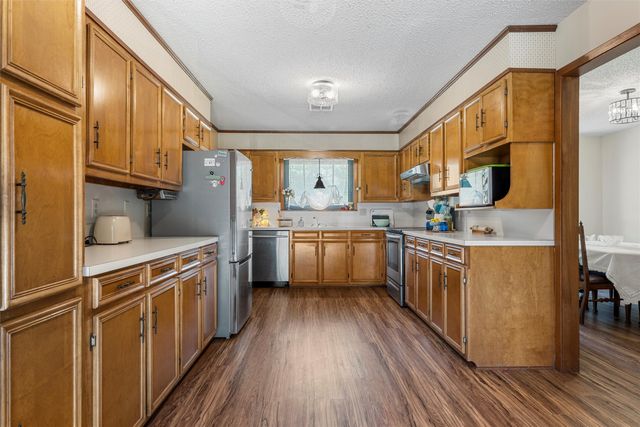 2402 White Street, Clifton, TX 76634