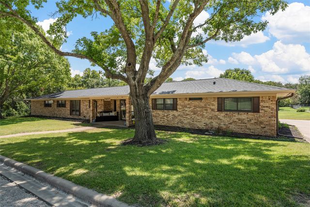 2402 White Street, Clifton, TX 76634
