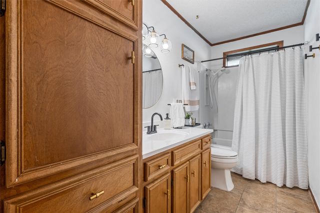 2402 White Street, Clifton, TX 76634
