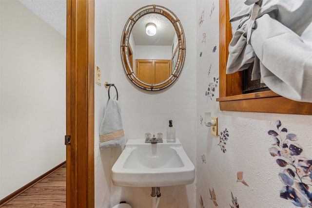 2402 White Street, Clifton, TX 76634