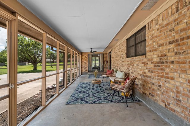 2402 White Street, Clifton, TX 76634