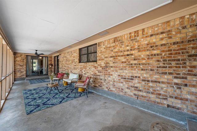 2402 White Street, Clifton, TX 76634