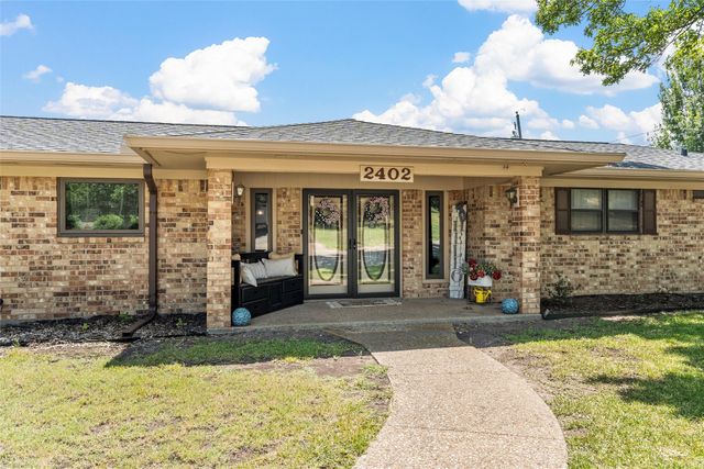 2402 White Street, Clifton, TX 76634