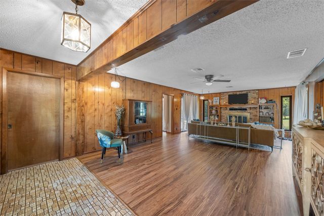 2402 White Street, Clifton, TX 76634