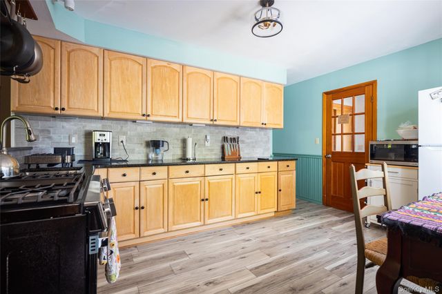 195 Sound Beach Boulevard, Sound Beach, NY 11789