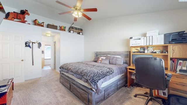 4010 S Palouse Street, Kennewick, WA 99337