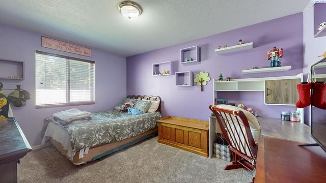 4010 S Palouse Street, Kennewick, WA 99337