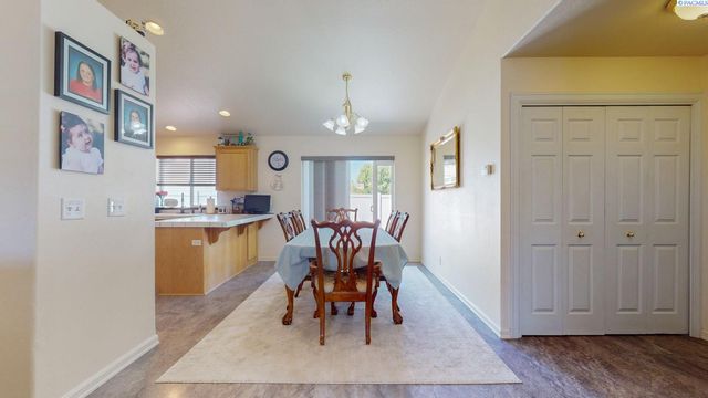 4010 S Palouse Street, Kennewick, WA 99337