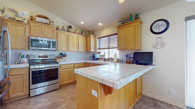 4010 S Palouse Street, Kennewick, WA 99337