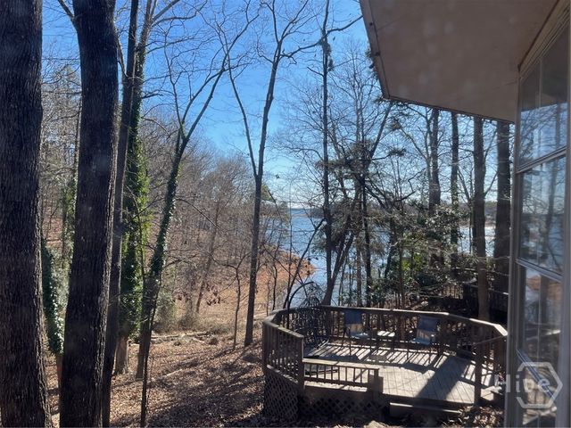 20 Clipper Circle, Hartwell, GA 30643