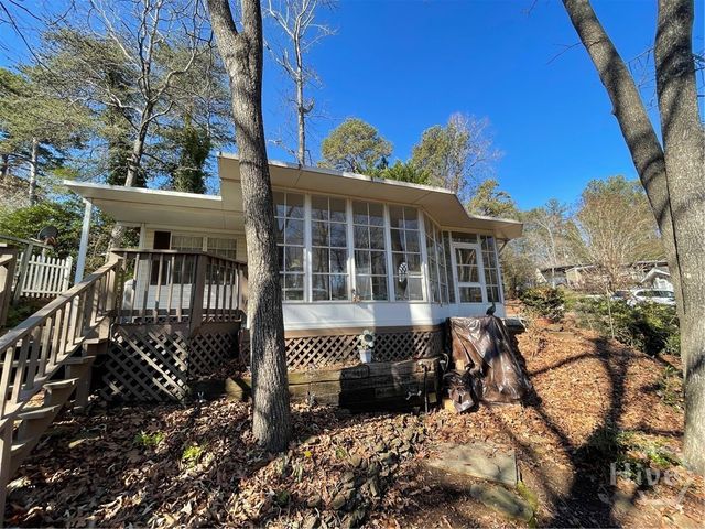 20 Clipper Circle, Hartwell, GA 30643