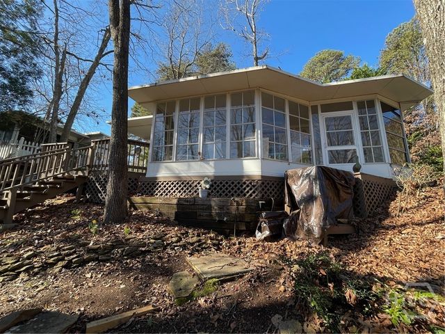 20 Clipper Circle, Hartwell, GA 30643
