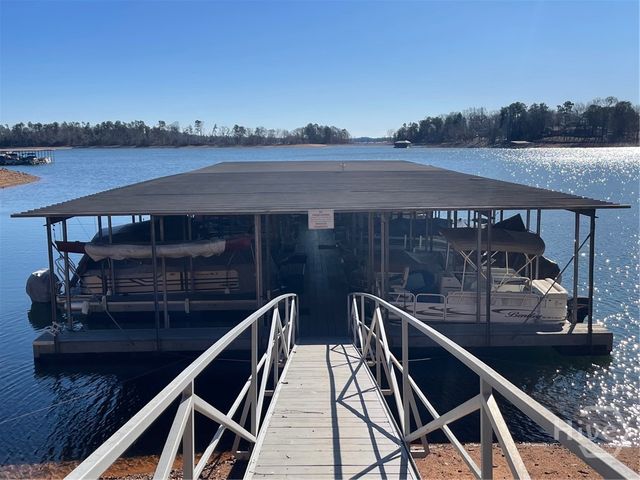 20 Clipper Circle, Hartwell, GA 30643