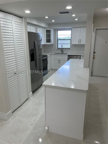 5900 NW 44th St 405, Lauderhill, FL 33319