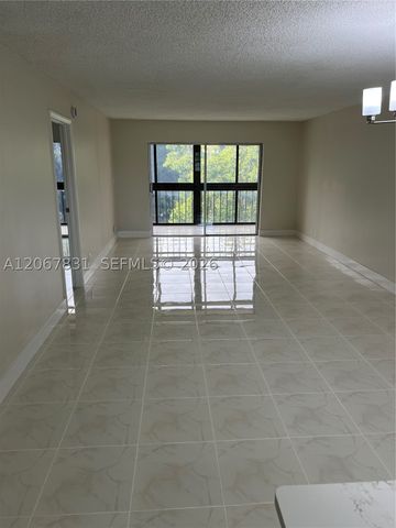 5900 NW 44th St 405, Lauderhill, FL 33319