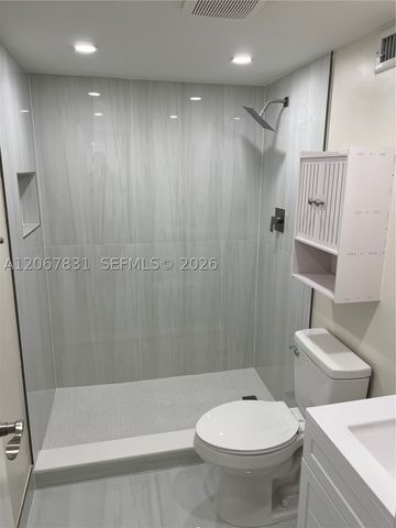 5900 NW 44th St 405, Lauderhill, FL 33319