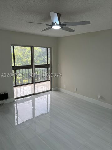 5900 NW 44th St 405, Lauderhill, FL 33319