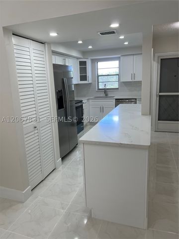 5900 NW 44th St 405, Lauderhill, FL 33319