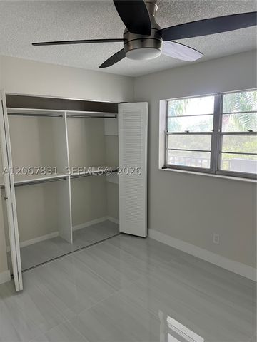 5900 NW 44th St 405, Lauderhill, FL 33319