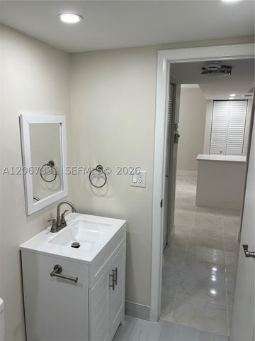 5900 NW 44th St 405, Lauderhill, FL 33319