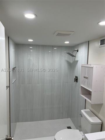 5900 NW 44th St 405, Lauderhill, FL 33319