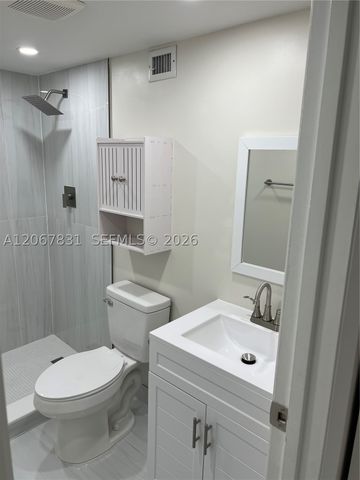 5900 NW 44th St 405, Lauderhill, FL 33319