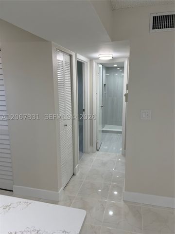 5900 NW 44th St 405, Lauderhill, FL 33319