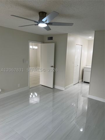 5900 NW 44th St 405, Lauderhill, FL 33319