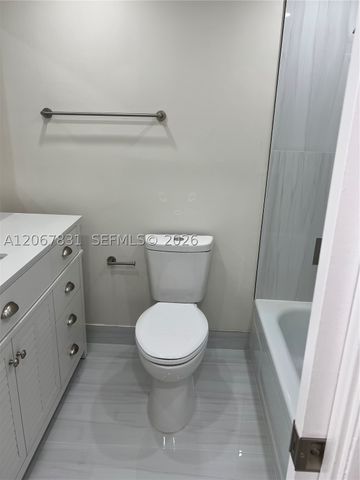 5900 NW 44th St 405, Lauderhill, FL 33319