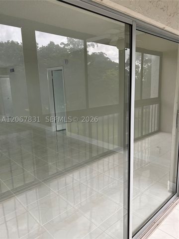5900 NW 44th St 405, Lauderhill, FL 33319