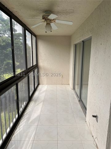 5900 NW 44th St 405, Lauderhill, FL 33319
