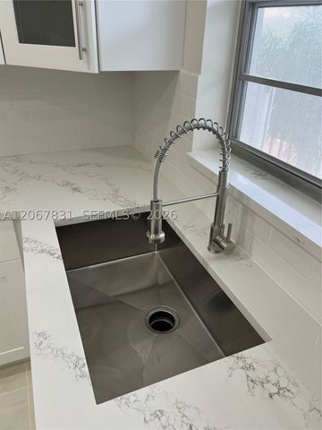 5900 NW 44th St 405, Lauderhill, FL 33319