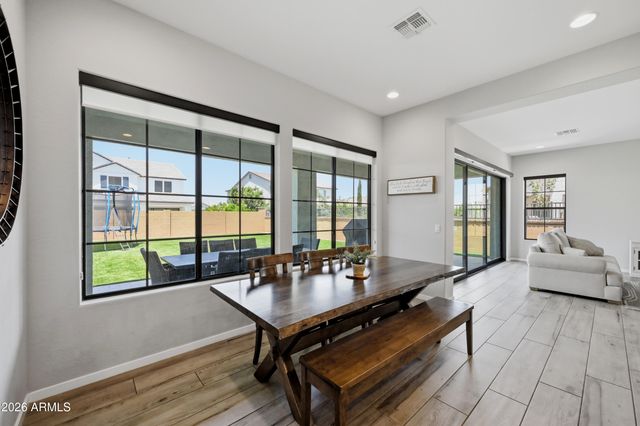 2296 E CANARY Drive, Gilbert, AZ 85297