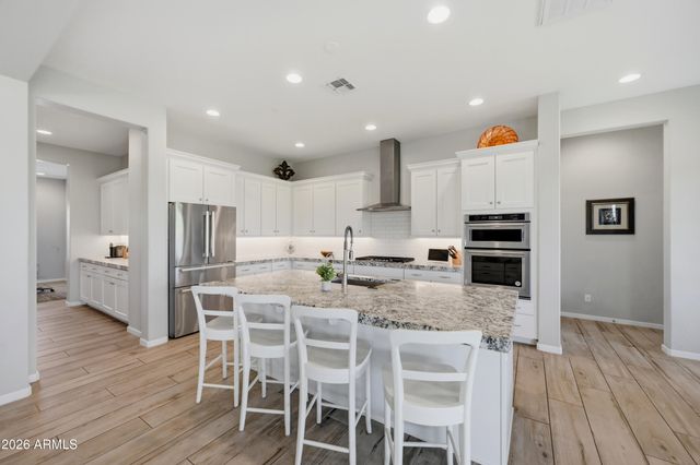 2296 E CANARY Drive, Gilbert, AZ 85297
