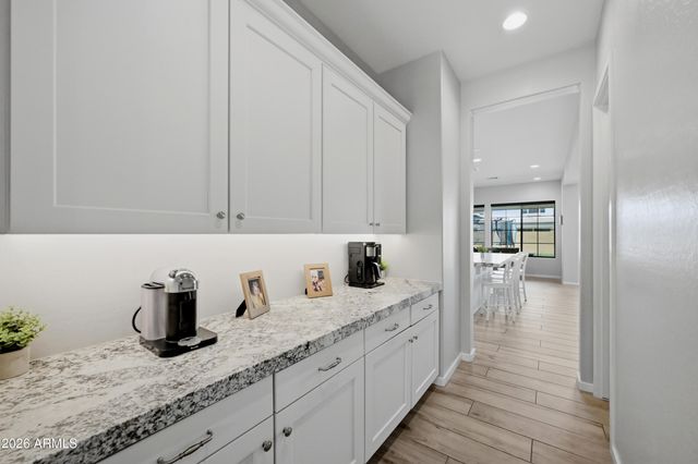 2296 E CANARY Drive, Gilbert, AZ 85297