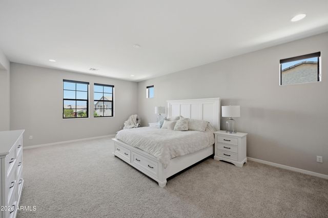 2296 E CANARY Drive, Gilbert, AZ 85297