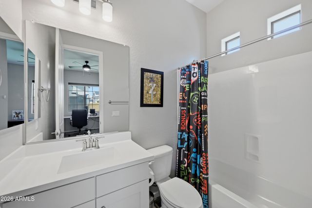 2296 E CANARY Drive, Gilbert, AZ 85297