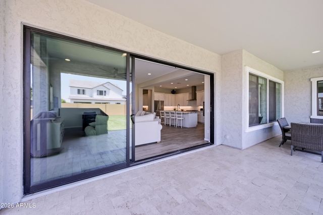 2296 E CANARY Drive, Gilbert, AZ 85297