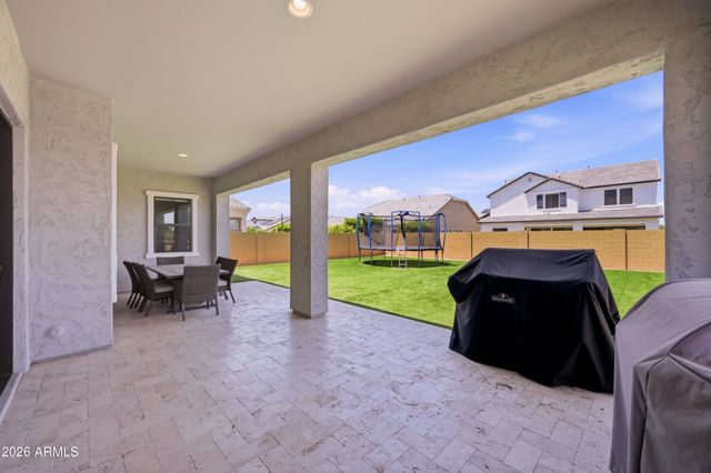 2296 E CANARY Drive, Gilbert, AZ 85297