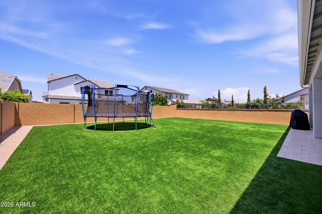 2296 E CANARY Drive, Gilbert, AZ 85297