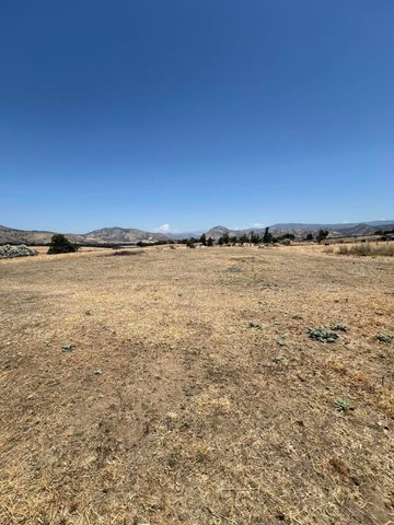 32644 Quail Lane, Yokuts Valley, CA 93675