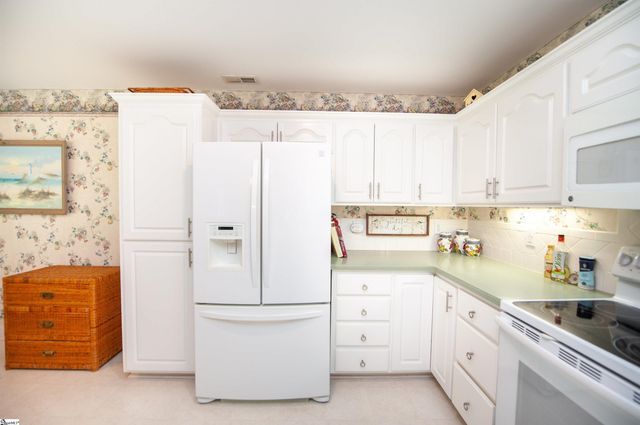 815 White Magnolia Drive, Inman, SC 29349