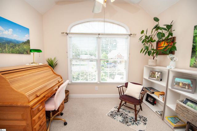 815 White Magnolia Drive, Inman, SC 29349