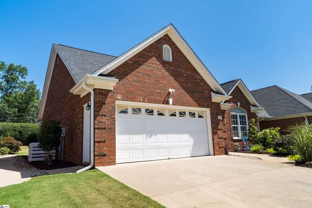 815 White Magnolia Drive, Inman, SC 29349