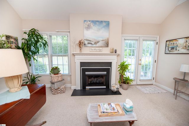 815 White Magnolia Drive, Inman, SC 29349
