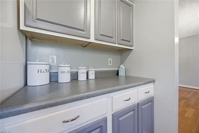 861 Tulls Creek RD, Moyock, NC 27958