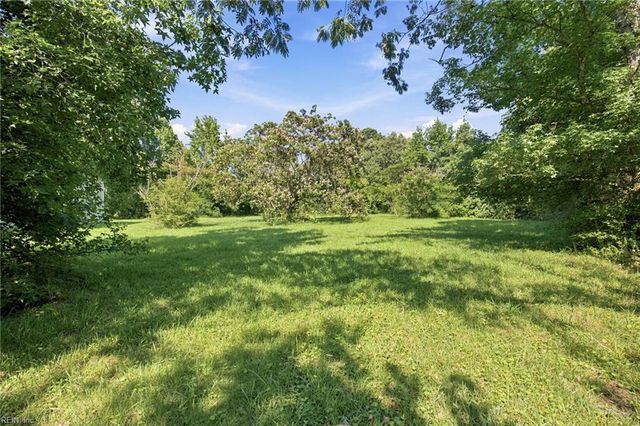 861 Tulls Creek RD, Moyock, NC 27958