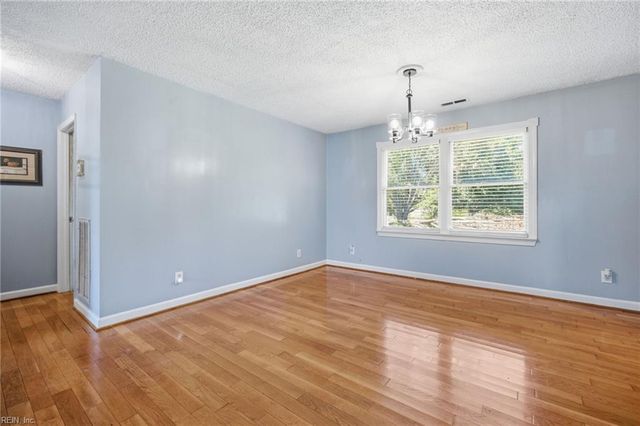 861 Tulls Creek RD, Moyock, NC 27958